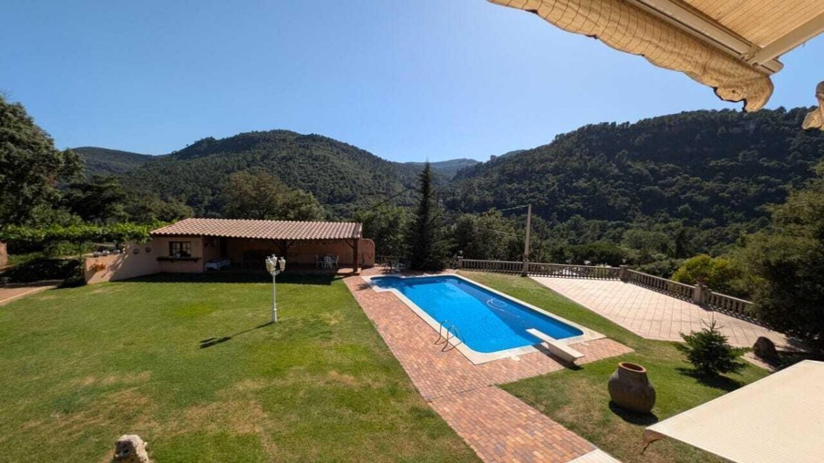 Chalet con Piscina — Foto 2