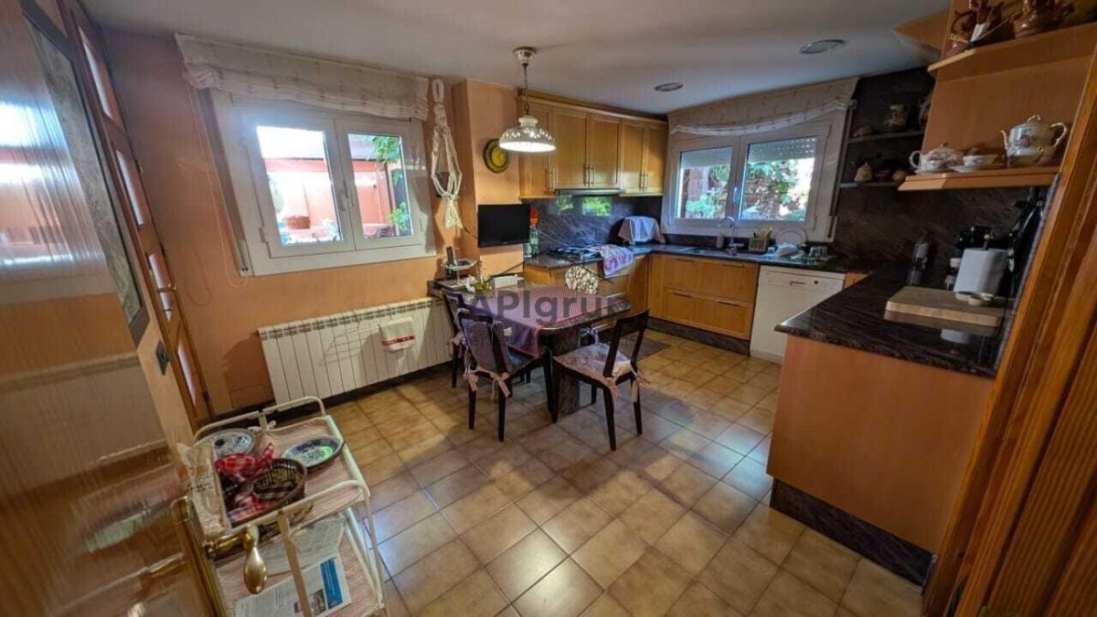 Wooden chalet en venta en tagamanent — Foto 9