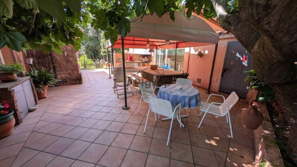 Wooden chalet en venta en tagamanent — Foto 48