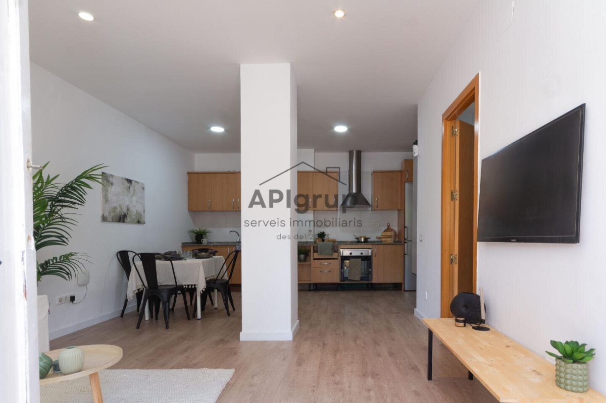 APIgrup VENDE.Planta baja REFORMADA en venta en Sabadell – 1 habitación en Sol i Padrís | Ideal inversión o primera viviendaAPIgrup comercializa esta acogedora planta baja REFORMADA en venta en Sabade — Foto 3