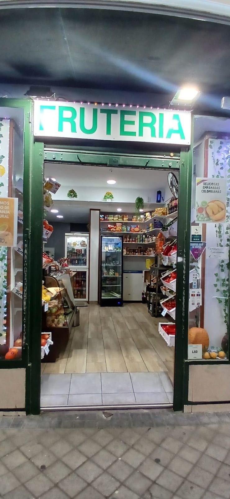 traspaso de frutería en barrio Salamanca — Foto 14