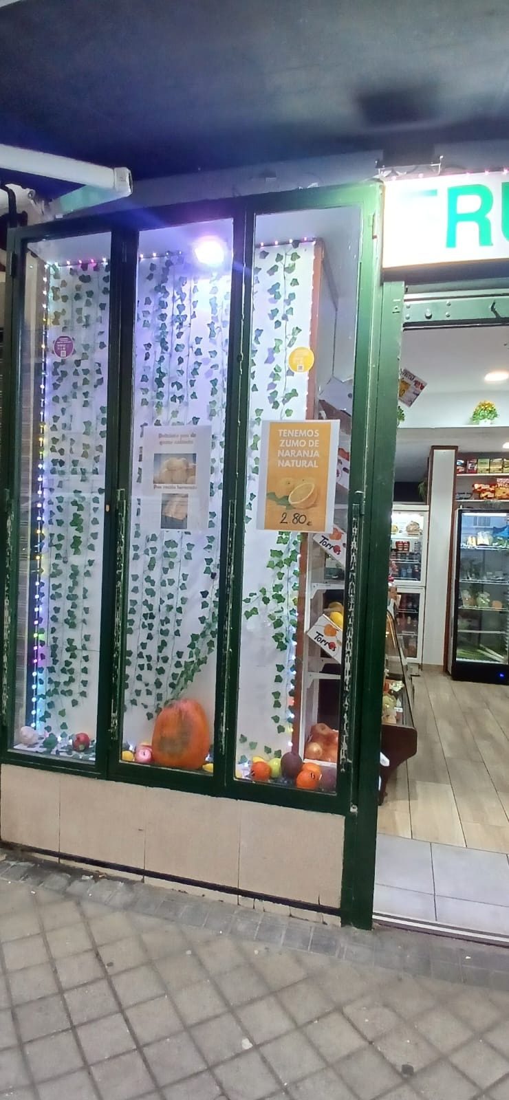 traspaso de frutería en barrio Salamanca — Foto 13