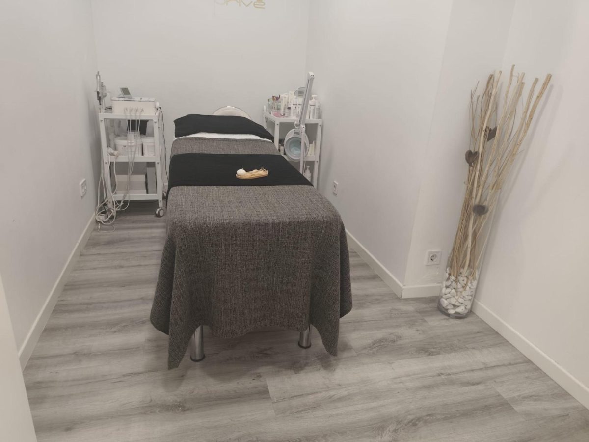 clinica  Medicina estética en traspaso zona Ibiza — Foto 4