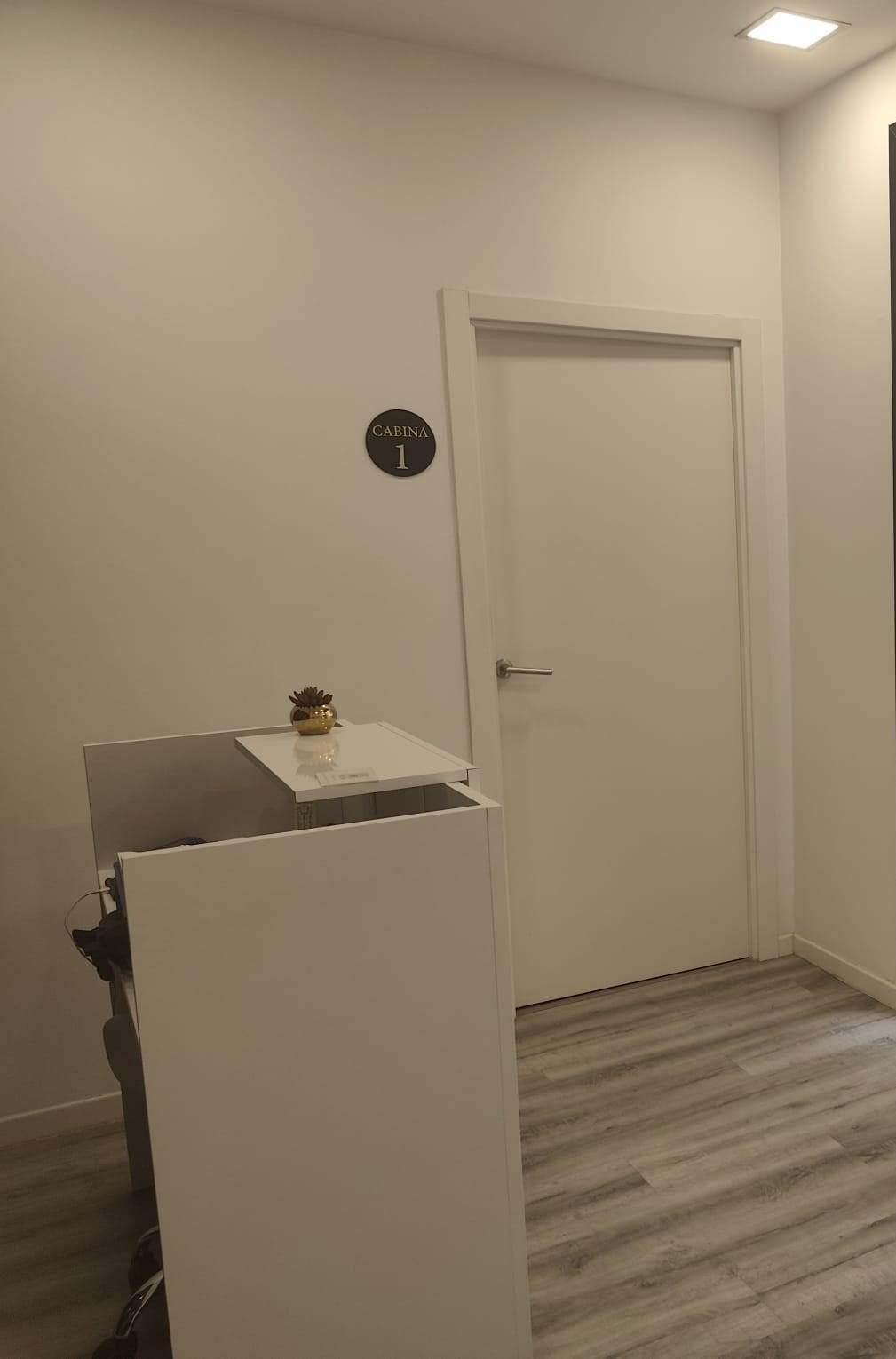 clinica  Medicina estética en traspaso zona Ibiza — Foto 2