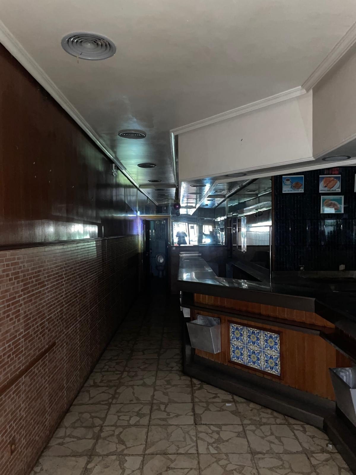 venta local muy cerca del retiro — Foto 2