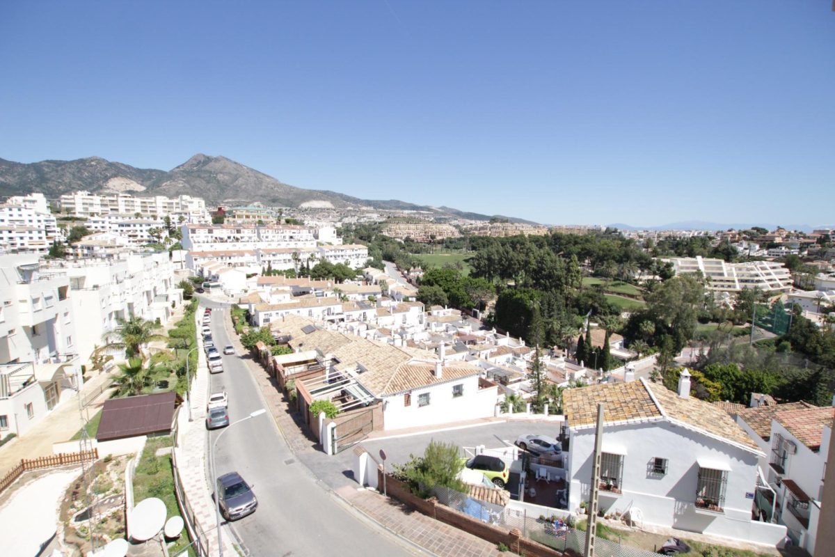 ÁTICO DÚPLEX CON IMPRESIONANTES VISTAS A LA MONTAÑA – TORREQUEBRADA, BENALMÁDENA COSTA — Foto 22