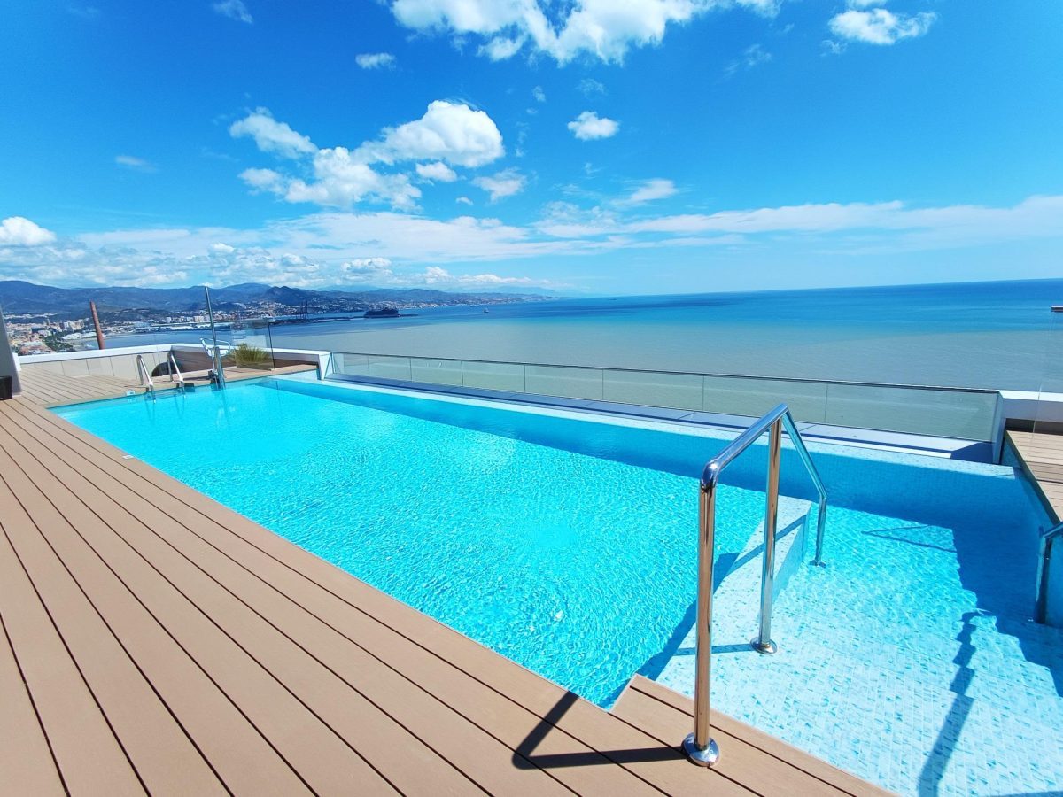 Exclusivo piso de tres dormitorios en Málaga Towers, con vistas frontales al mar, Costa del sol — Foto 3