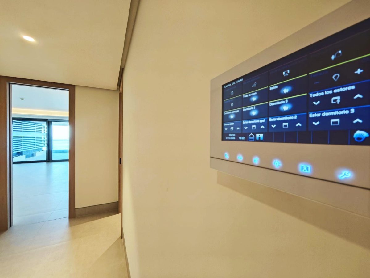 Exclusivo piso de tres dormitorios en Málaga Towers, con vistas frontales al mar, Costa del sol — Foto 20