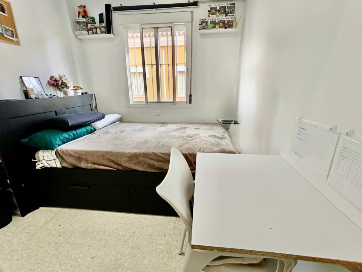 Casa adosada de cuatro habitaciones en Alhaurín de la Torre — Foto 19