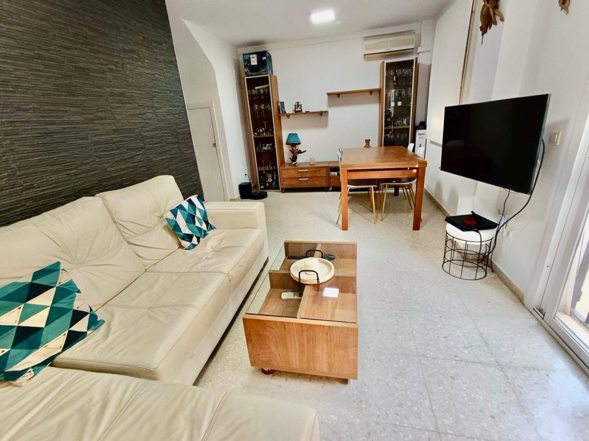 Casa adosada de cuatro habitaciones en Alhaurín de la Torre — Foto 5