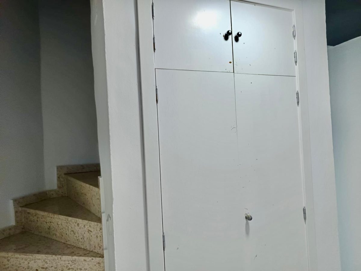 Casa adosada de cuatro habitaciones en Alhaurín de la Torre — Foto 22