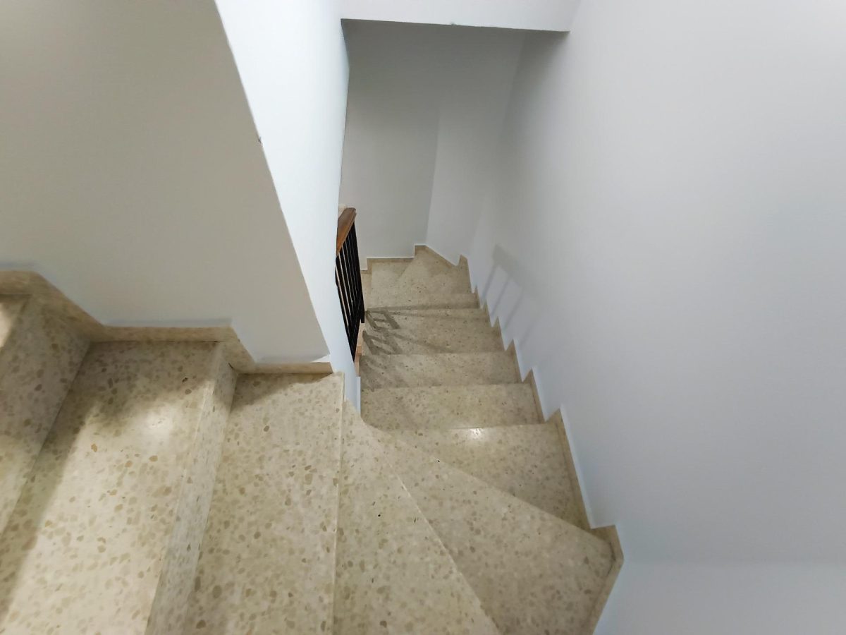 Casa adosada de cuatro habitaciones en Alhaurín de la Torre — Foto 14