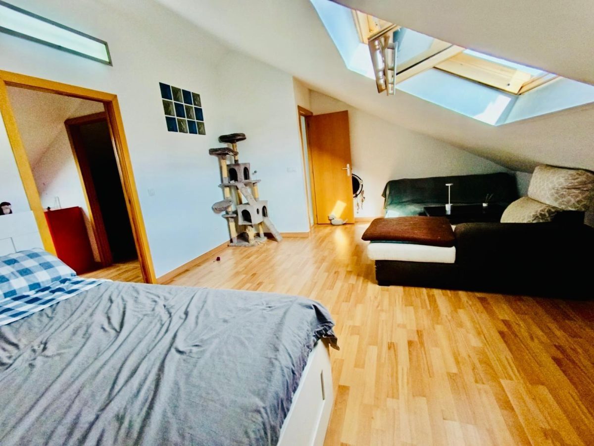Casa adosada de cuatro habitaciones en Alhaurín de la Torre — Foto 4