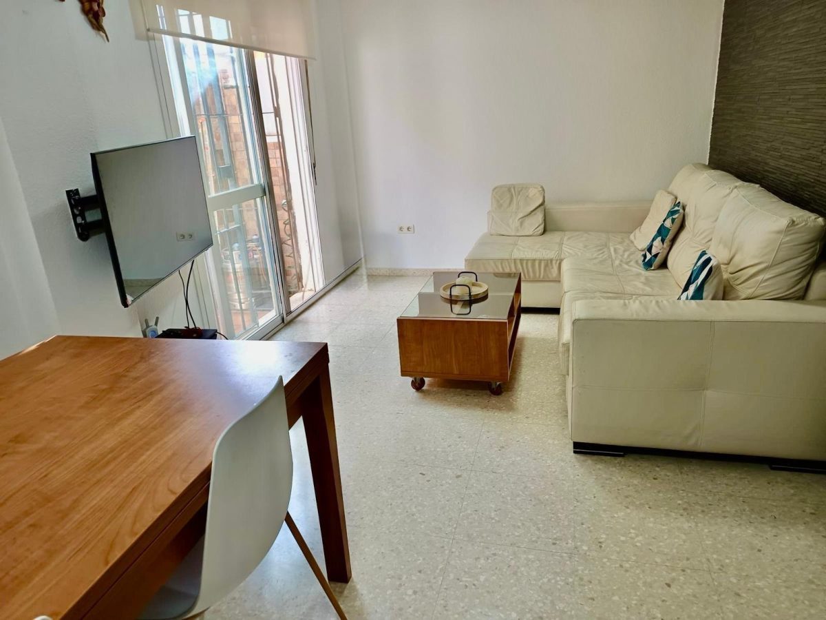 Casa adosada de cuatro habitaciones en Alhaurín de la Torre — Foto 6