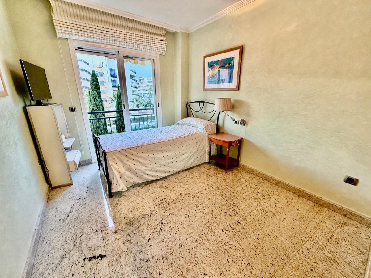 Exclusivo piso de 3 dormitorios en los Alamos, Torremolinos — Foto 22