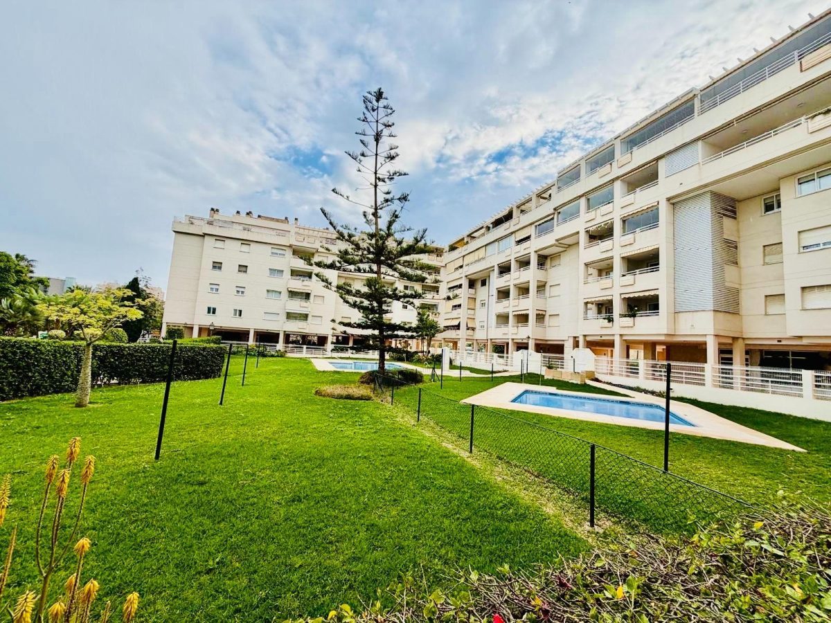 Exclusivo piso de 3 dormitorios en los Alamos, Torremolinos — Foto 3