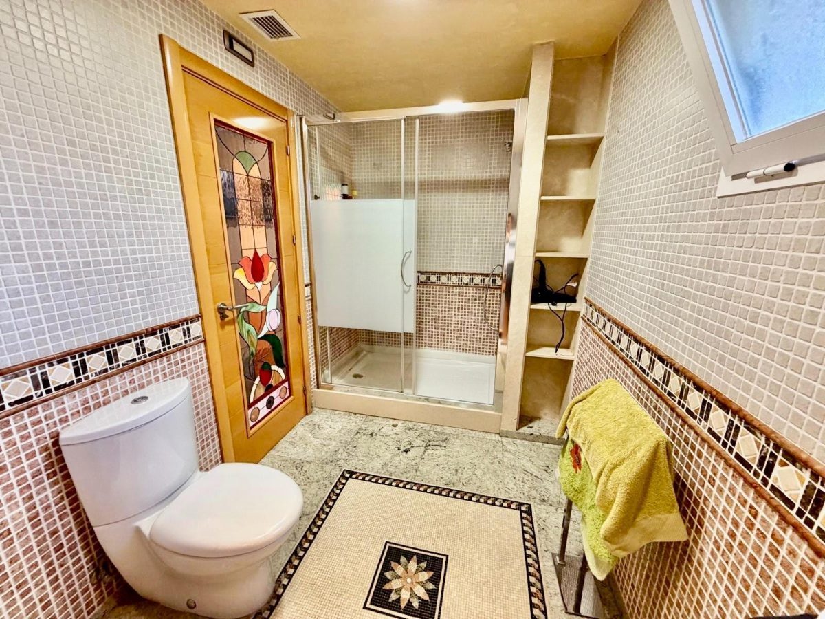 Exclusivo piso de 3 dormitorios en los Alamos, Torremolinos — Foto 13