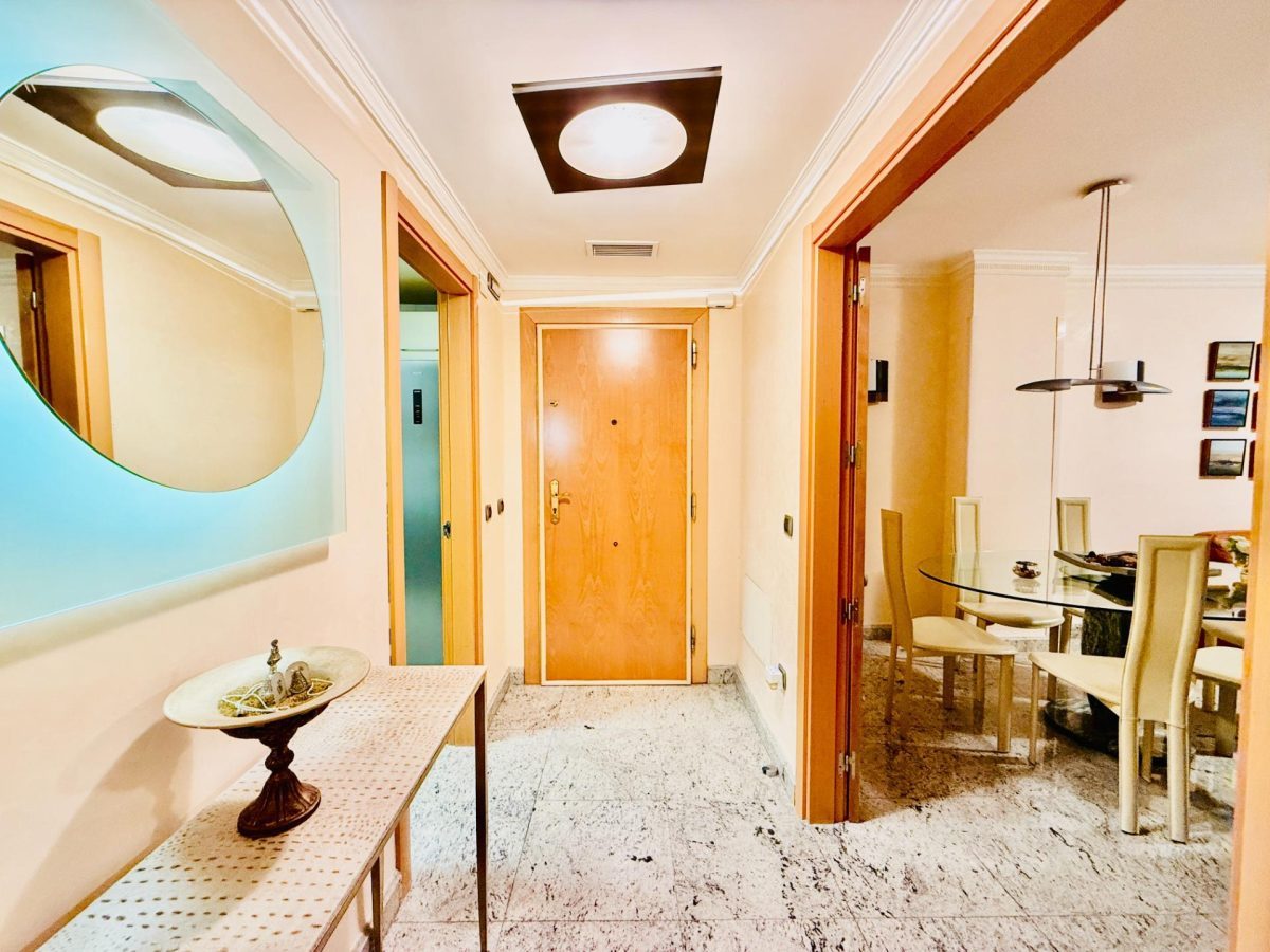 Exclusivo piso de 3 dormitorios en los Alamos, Torremolinos — Foto 9