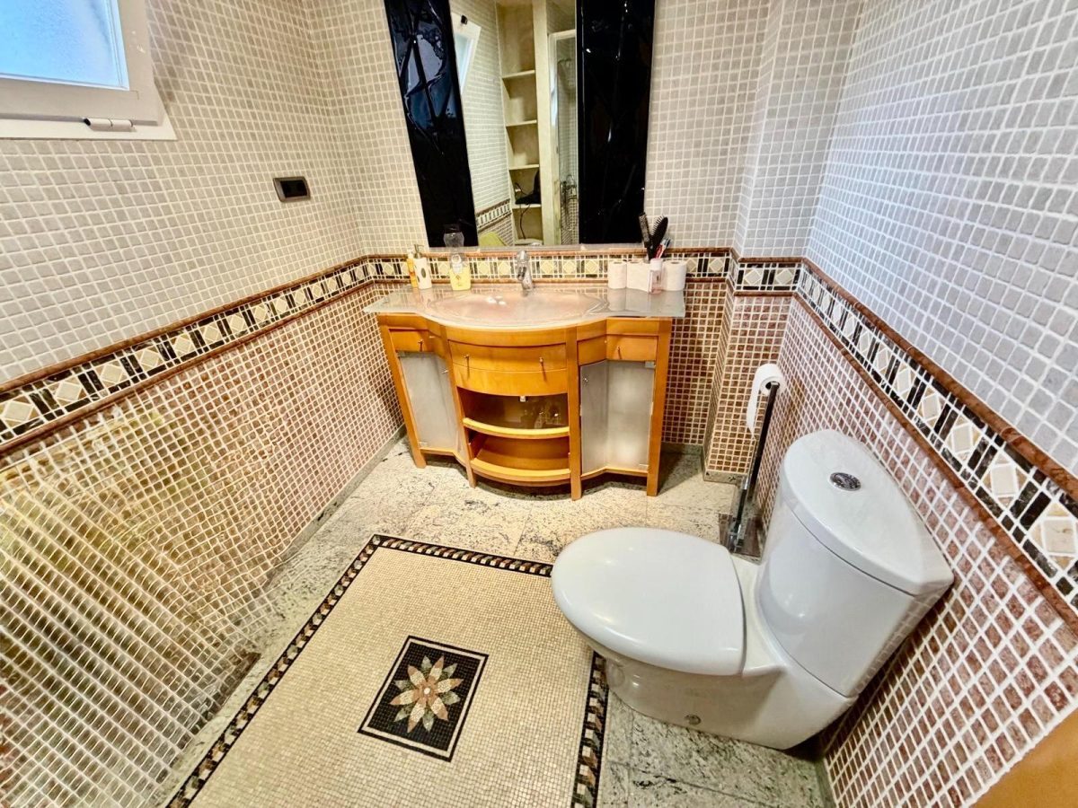 Exclusivo piso de 3 dormitorios en los Alamos, Torremolinos — Foto 19