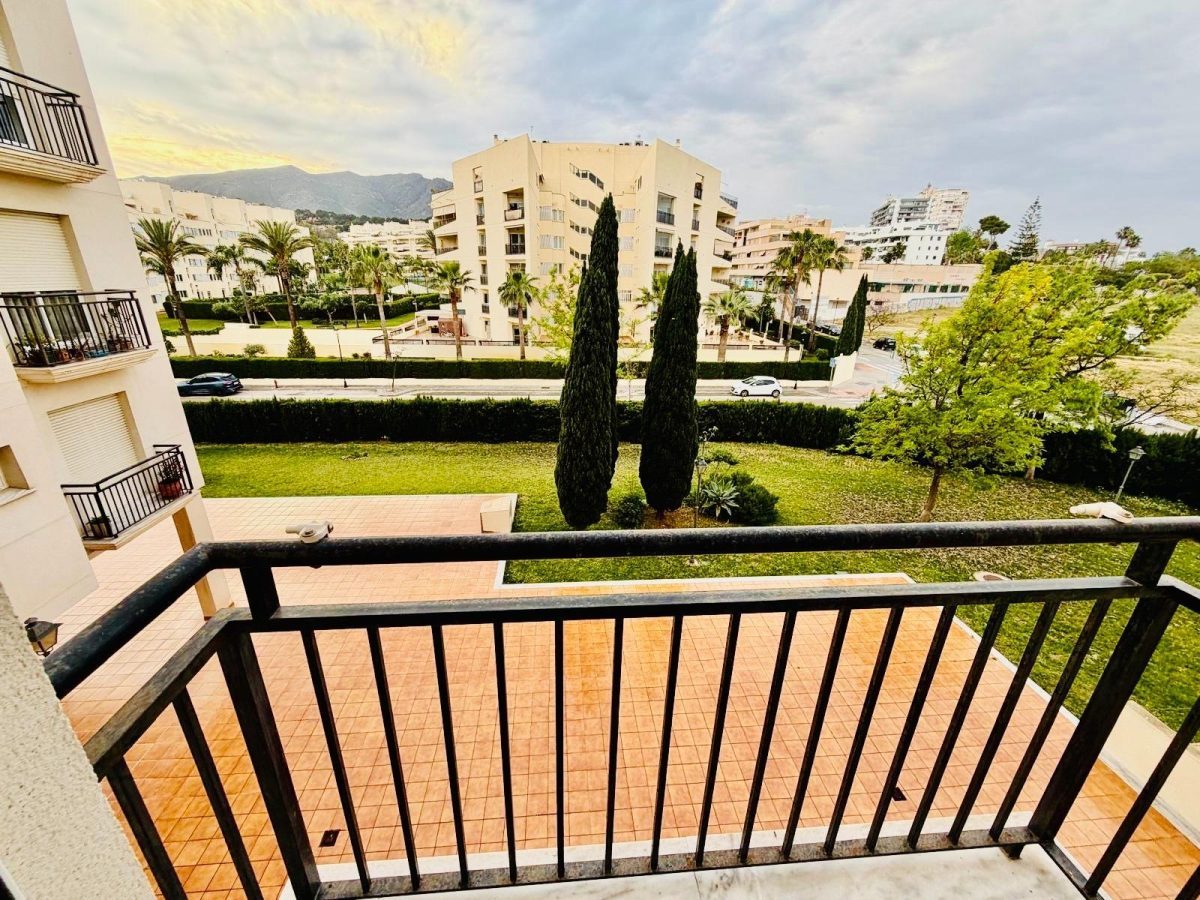 Exclusivo piso de 3 dormitorios en los Alamos, Torremolinos — Foto 17