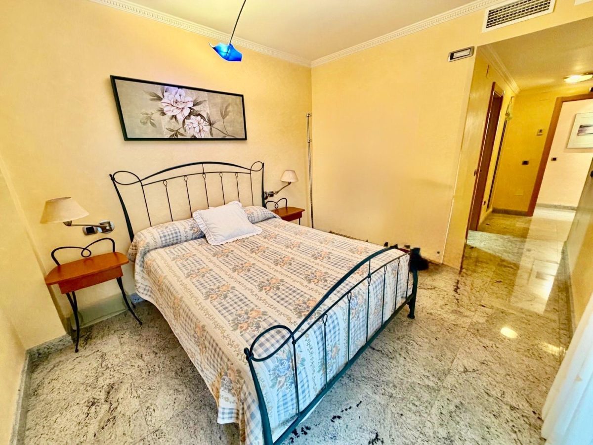Exclusivo piso de 3 dormitorios en los Alamos, Torremolinos — Foto 11