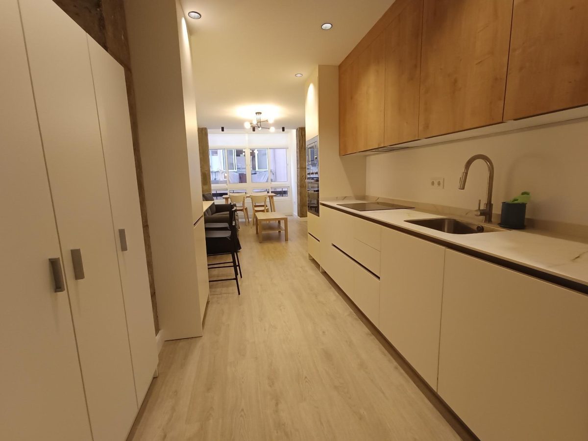 Se alquila piso de tres habitaciones y dos baños con reforma a estrenar en Málaga — Foto 17