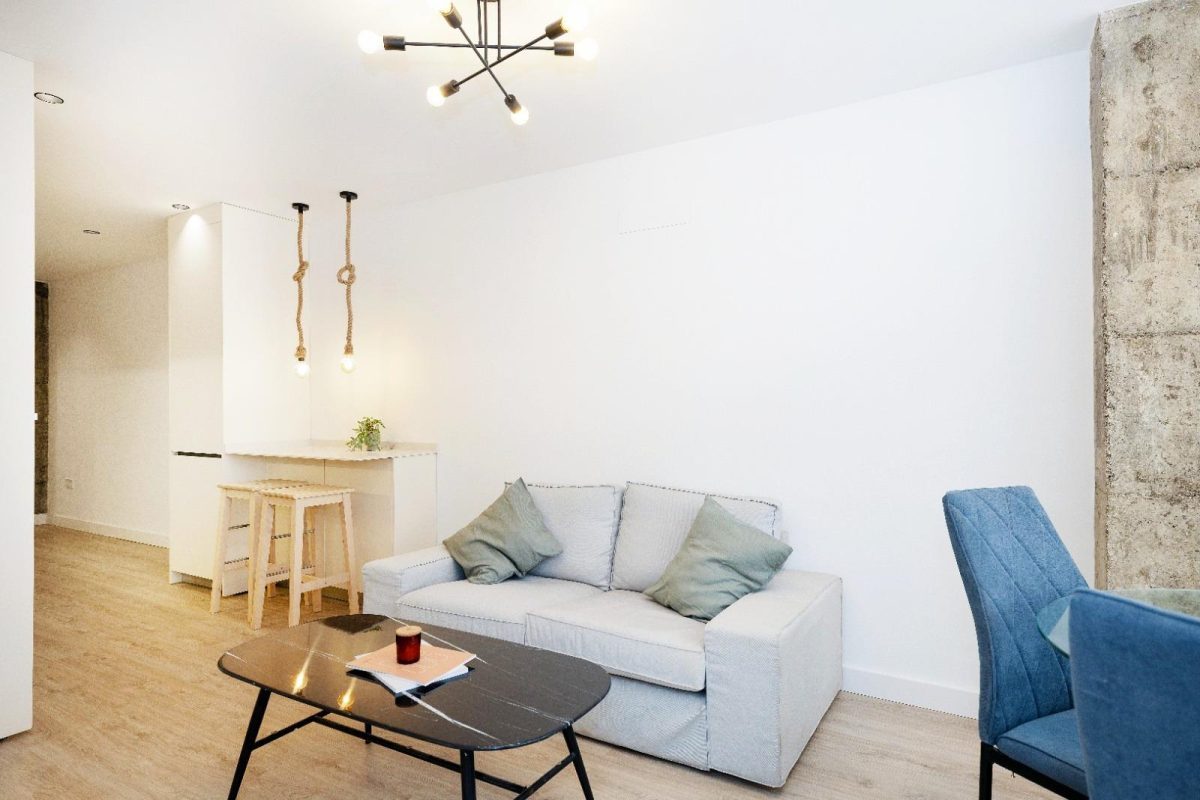 Se alquila piso de tres habitaciones y dos baños con reforma a estrenar en Málaga — Foto 9