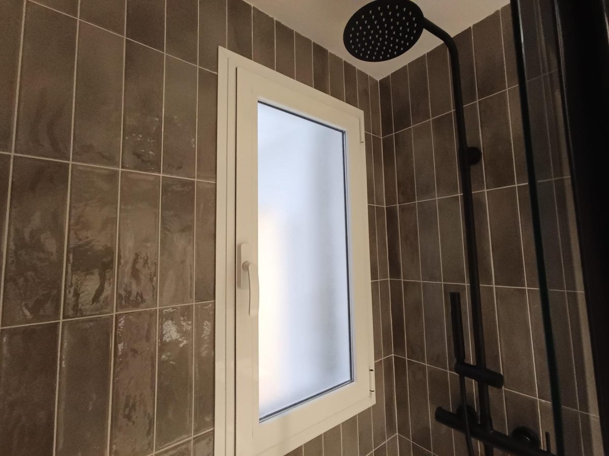 Se alquila piso de tres habitaciones y dos baños con reforma a estrenar en Málaga — Foto 13