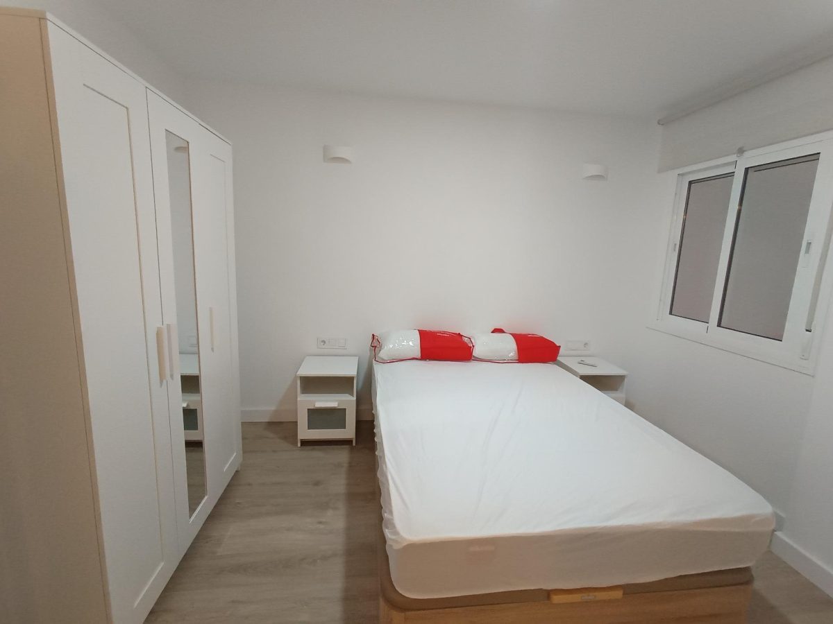 Se alquila piso de tres habitaciones y dos baños con reforma a estrenar en Málaga — Foto 14