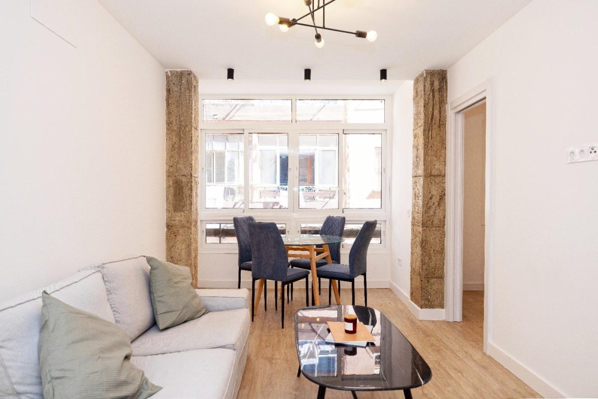 Se alquila piso de tres habitaciones y dos baños con reforma a estrenar en Málaga — Foto 4