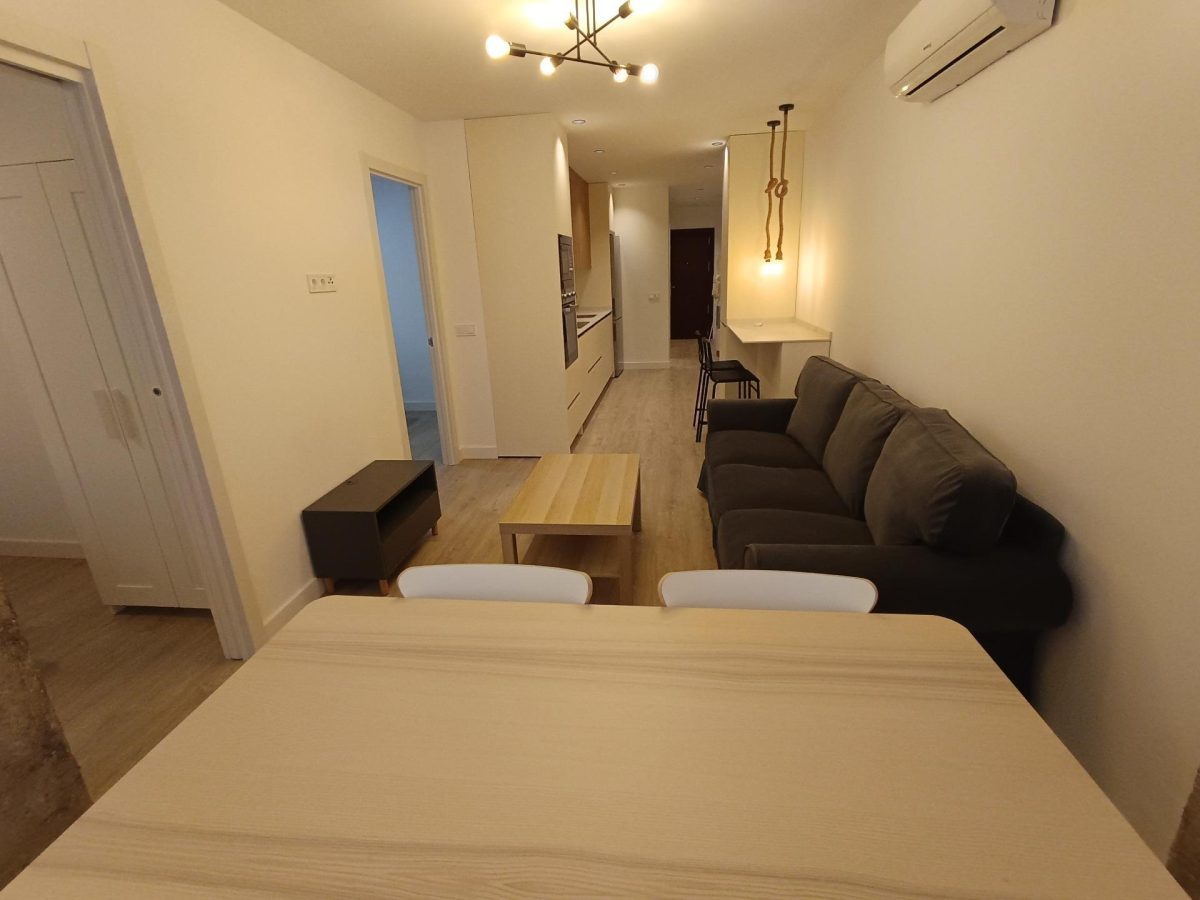 Se alquila piso de tres habitaciones y dos baños con reforma a estrenar en Málaga — Foto 7