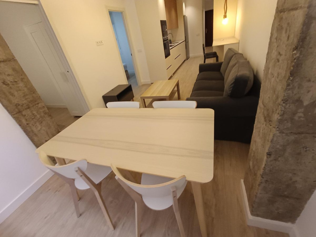 Se alquila piso de tres habitaciones y dos baños con reforma a estrenar en Málaga — Foto 6