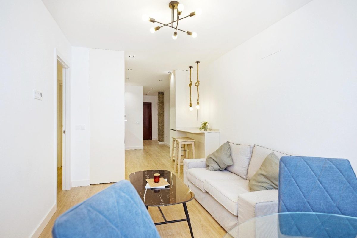 Se alquila piso de tres habitaciones y dos baños con reforma a estrenar en Málaga — Foto 10
