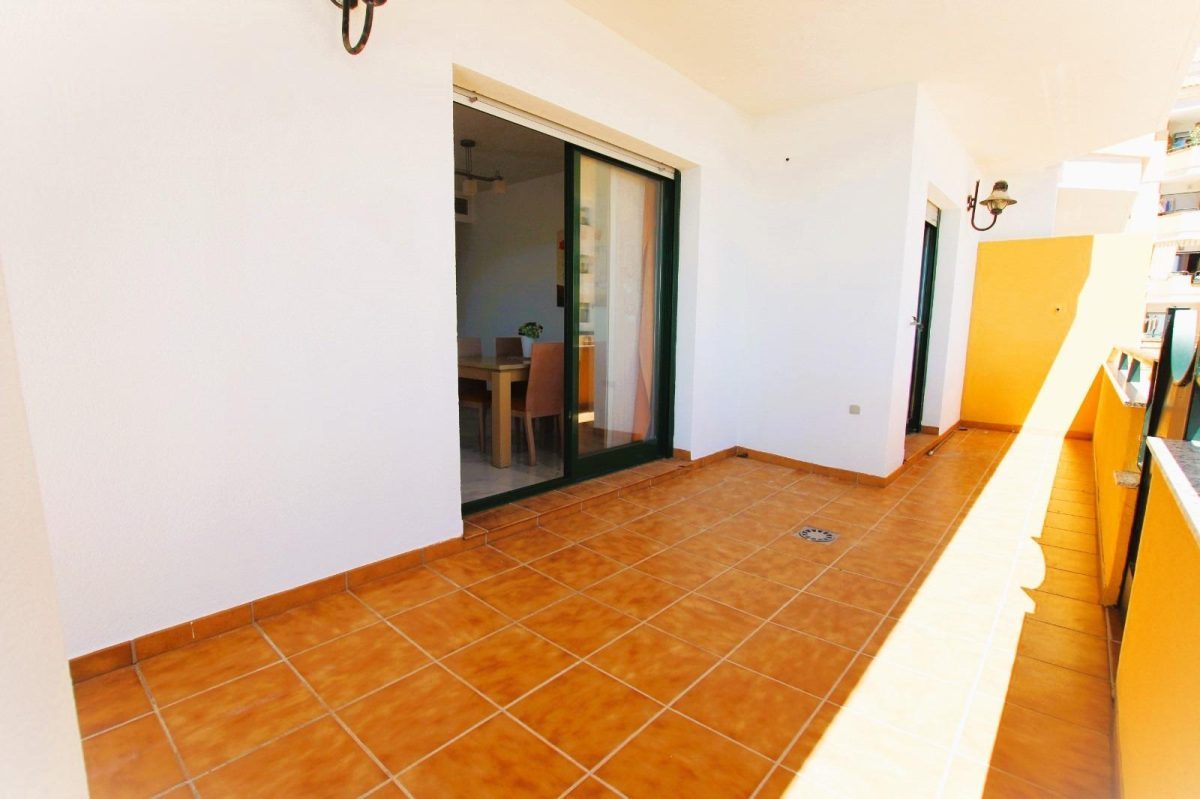 ALQUILER LARGA TEMPORADA CON VISTAS AL MAR Y AMPLIA TERRAZA EN TORREQUEBRADA — Foto 4