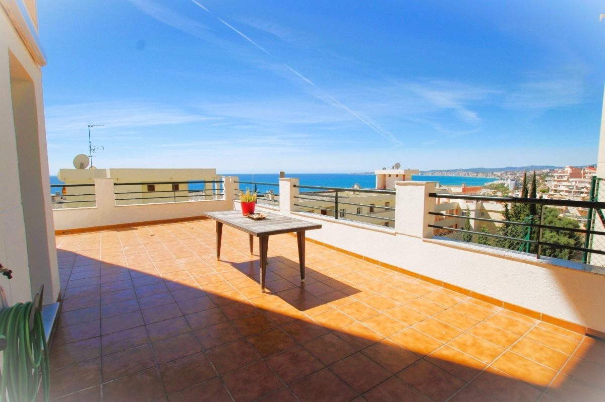 ALQUILER LARGA TEMPORADA CON VISTAS AL MAR Y AMPLIA TERRAZA EN TORREQUEBRADA — Foto 16