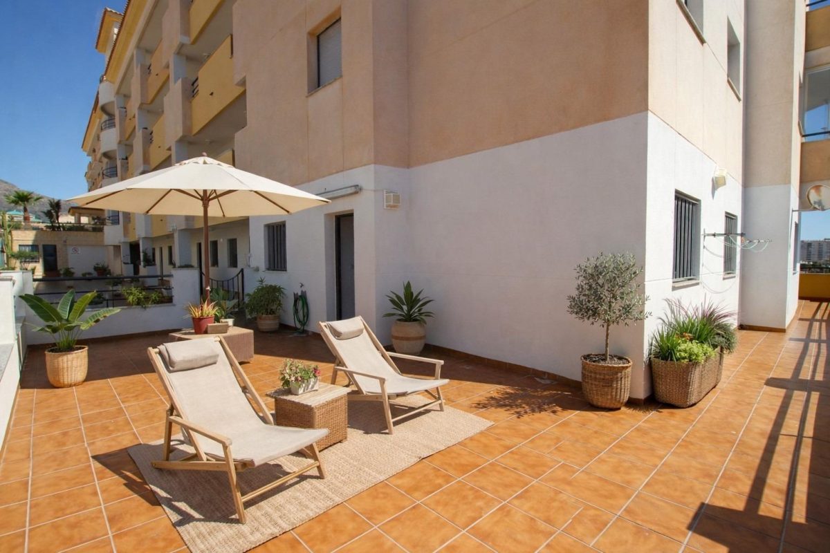 ALQUILER LARGA TEMPORADA CON VISTAS AL MAR Y AMPLIA TERRAZA EN TORREQUEBRADA — Foto 13