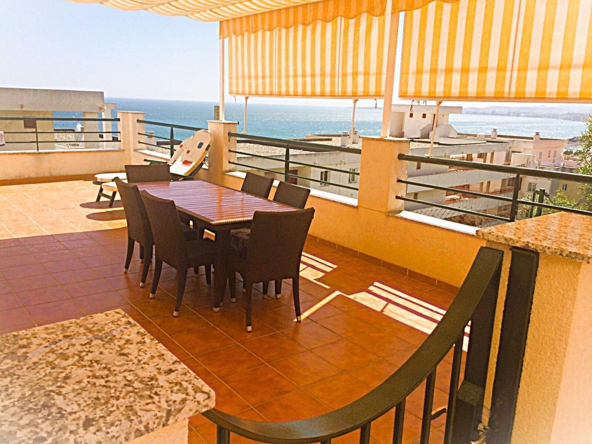 ALQUILER LARGA TEMPORADA CON VISTAS AL MAR Y AMPLIA TERRAZA EN TORREQUEBRADA — Foto 18