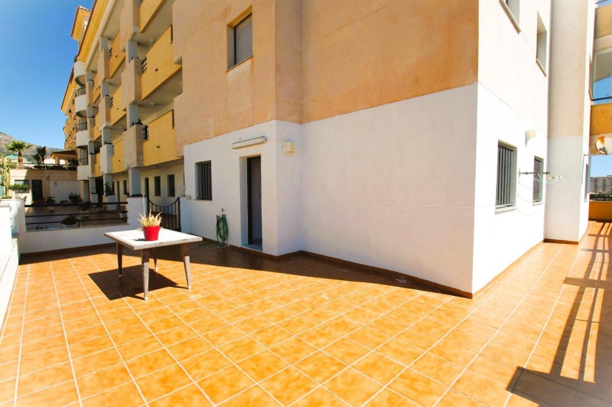 ALQUILER LARGA TEMPORADA CON VISTAS AL MAR Y AMPLIA TERRAZA EN TORREQUEBRADA — Foto 12