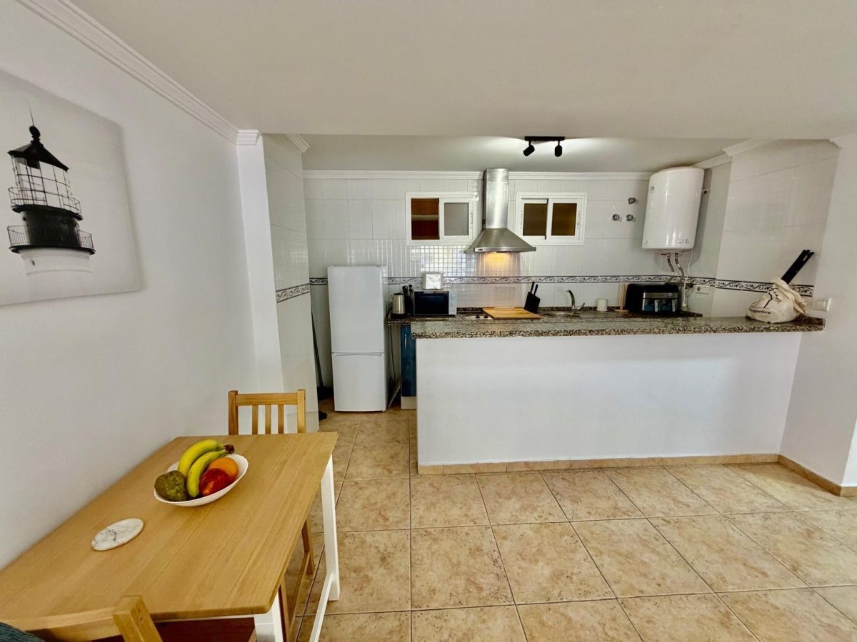 Apartamento de un dormitorio con vistas al mar en Benalmádena, Costa del Sol — Foto 13