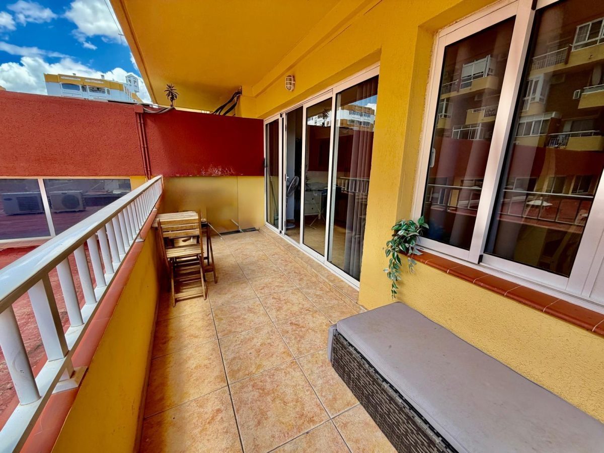 Apartamento de un dormitorio con vistas al mar en Benalmádena, Costa del Sol — Foto 3