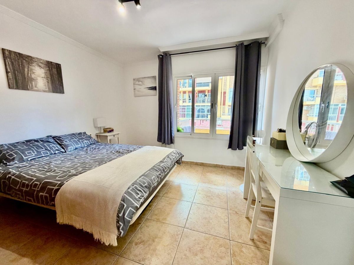Apartamento de un dormitorio con vistas al mar en Benalmádena, Costa del Sol — Foto 15