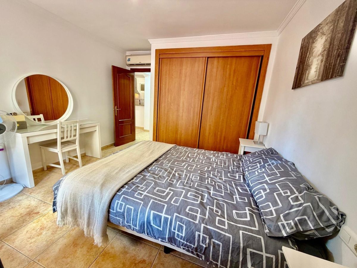 Apartamento de un dormitorio con vistas al mar en Benalmádena, Costa del Sol — Foto 16