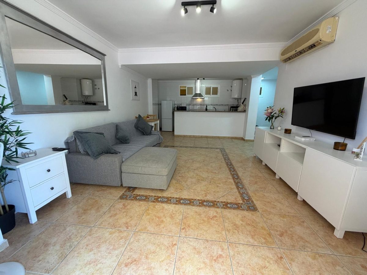 Apartamento de un dormitorio con vistas al mar en Benalmádena, Costa del Sol — Foto 10