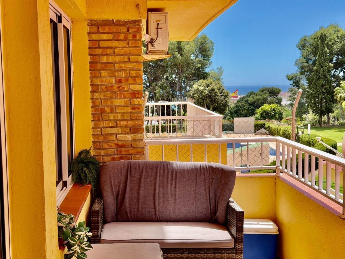 Apartamento de un dormitorio con vistas al mar en Benalmádena, Costa del Sol — Foto 4