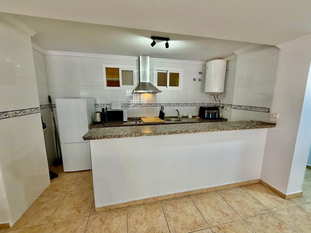 Apartamento de un dormitorio con vistas al mar en Benalmádena, Costa del Sol — Foto 12
