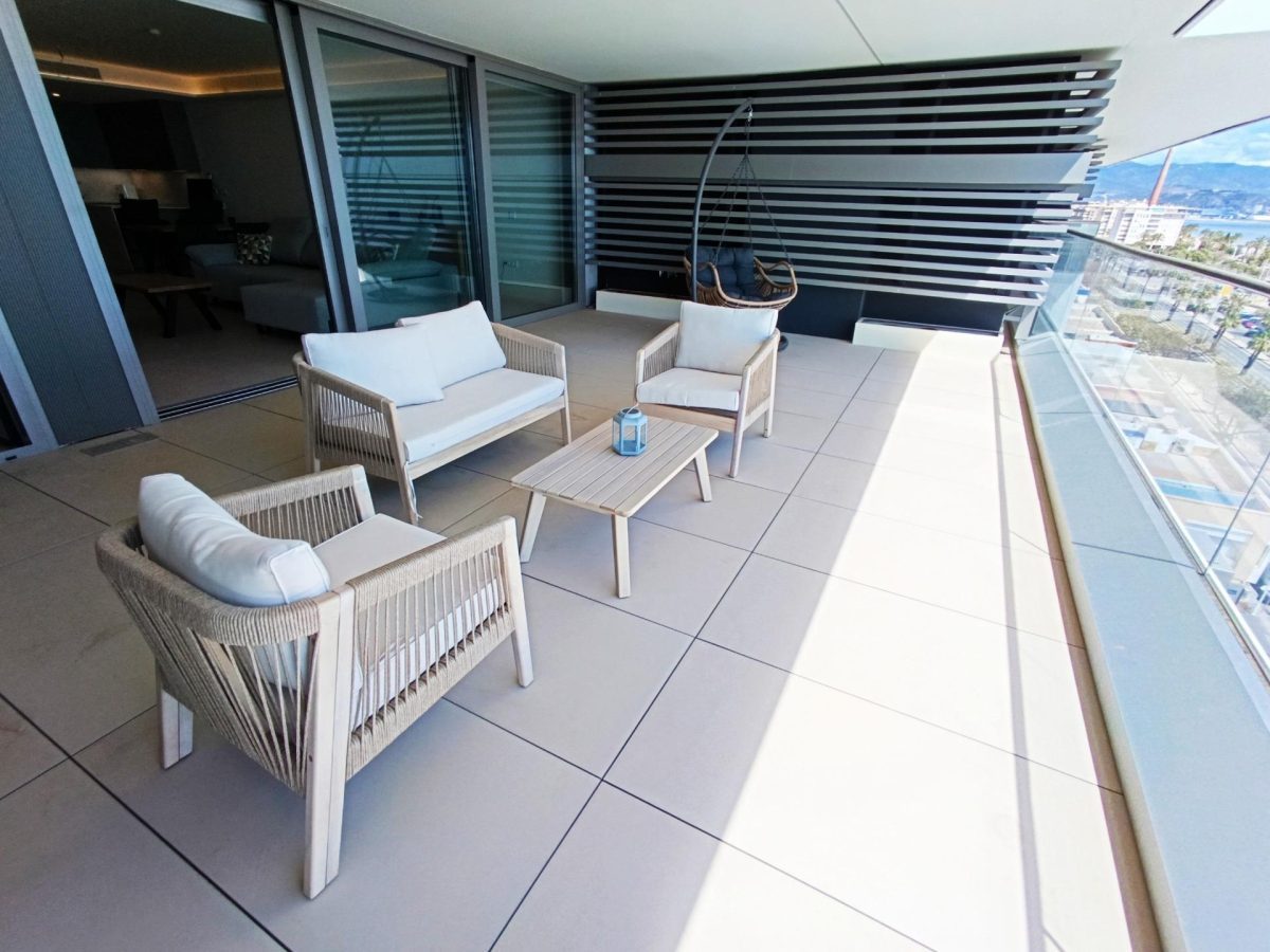 Exclusivo piso de tres dormitorios en Málaga Towers, con vistas frontales al mar, Costa del sol — Foto 13