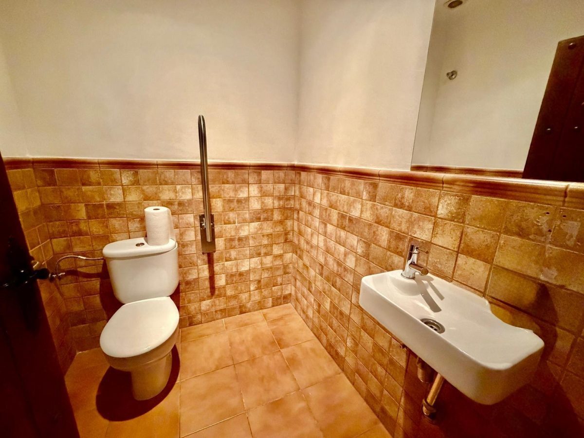 Venta de local comercial en Arroyo de la Miel, Benalmádena, Costa del Sol — Foto 17