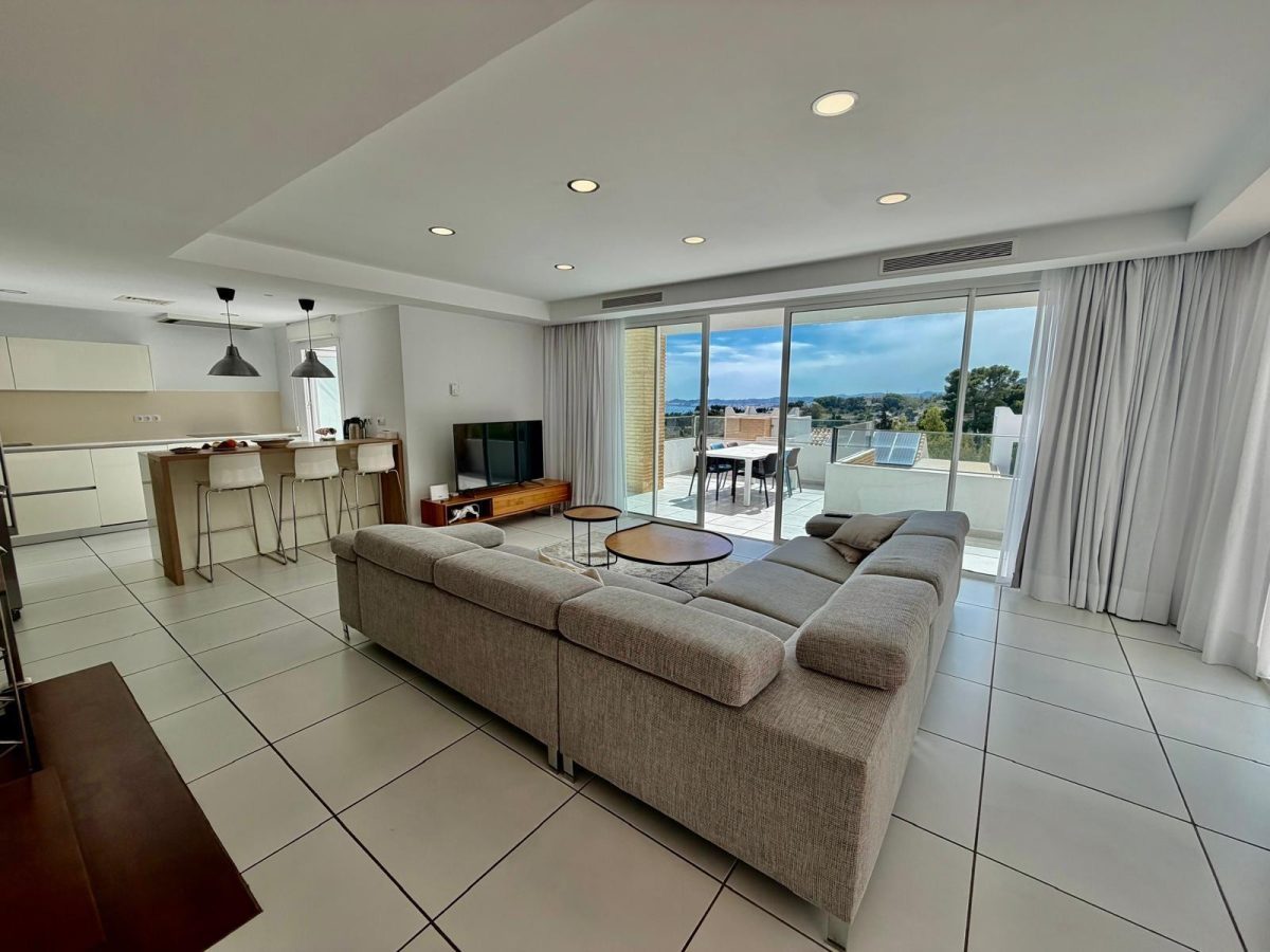 Casa Pareada 4 dormitorios en Benalmádena con vistas al mar. Cerca British College, Costa del Sol — Foto 16