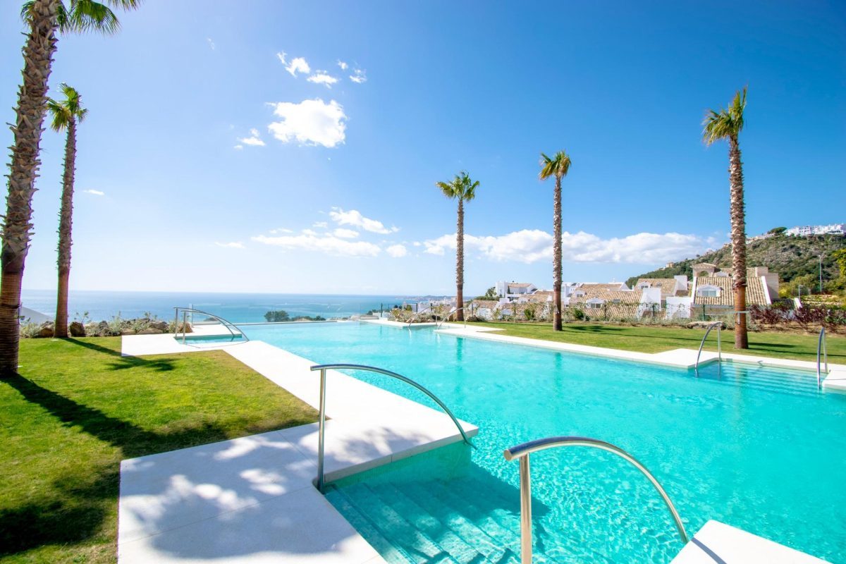 Casa Pareada 4 dormitorios en Benalmádena con vistas al mar. Cerca British College, Costa del Sol — Foto 2
