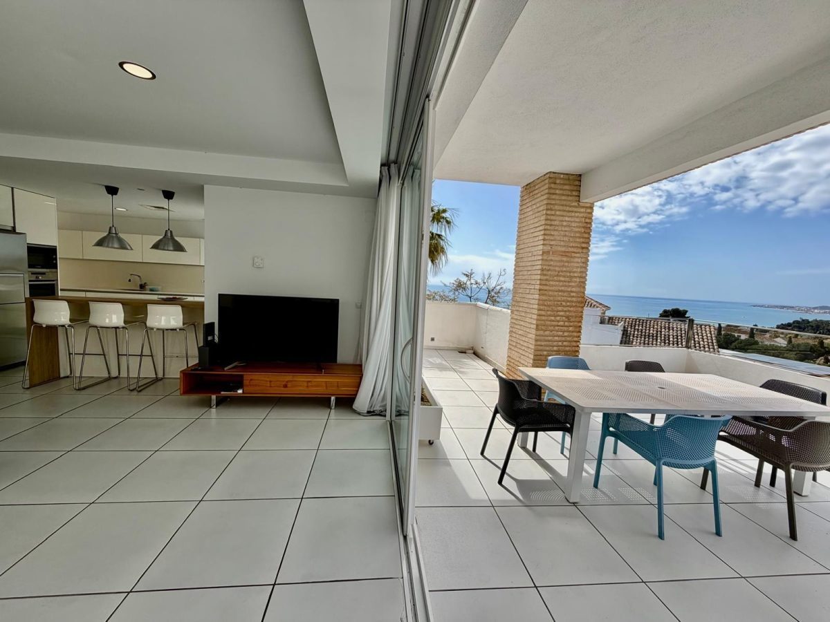 Casa Pareada 4 dormitorios en Benalmádena con vistas al mar. Cerca British College, Costa del Sol — Foto 14